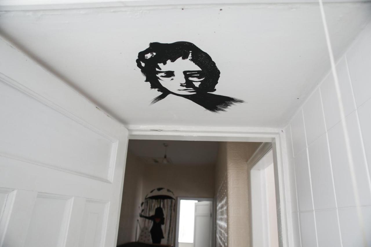 Banksy House By Serviced Living Liverpool Eksteriør billede